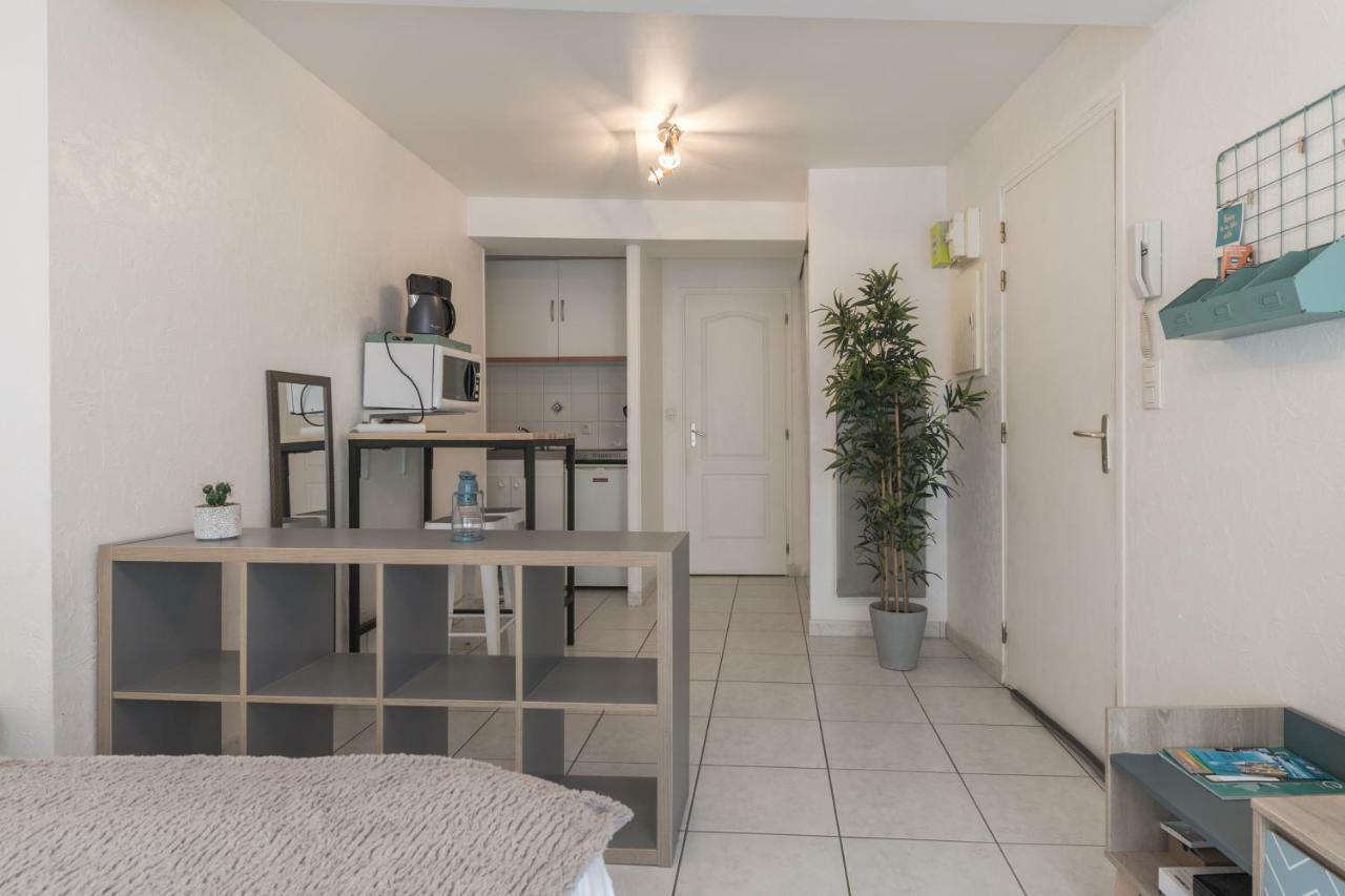 Le Saint-Joseph Apartment ชาลงส์-อ็อง-ชองปาญ ภายนอก รูปภาพ
